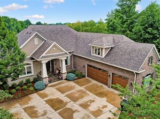 7879 Old Woods Ct, Springboro, OH 45066