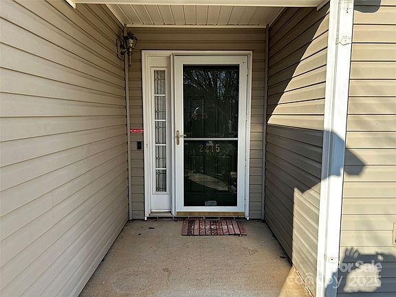 2nd image of 2215 Ballingarry Dr