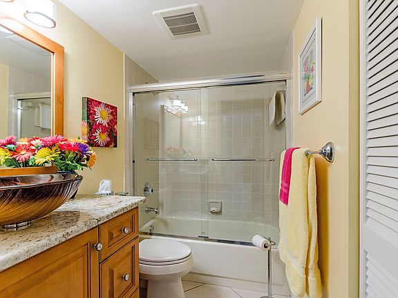 5th image of 5716 Deauville Cir APT I202