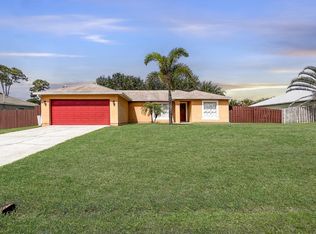 157 SW South Wakefield Cir, Port Saint Lucie, FL 34953