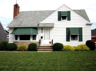 15894 Parklawn Ave, Middleburg Heights, OH 44130