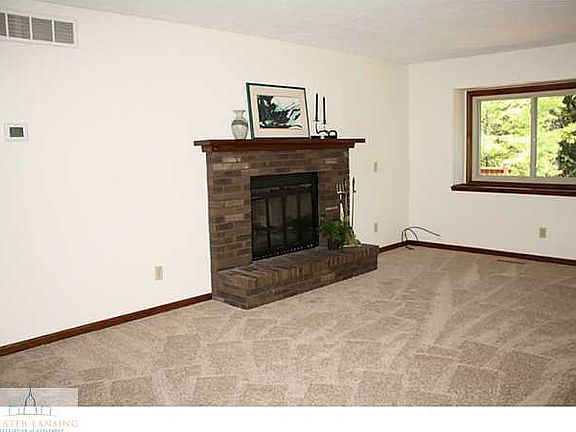 4th image of 630 Moorland Dr