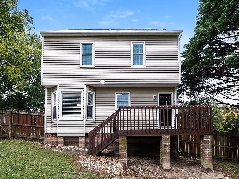 925 Fairlong Rd — Photo 18