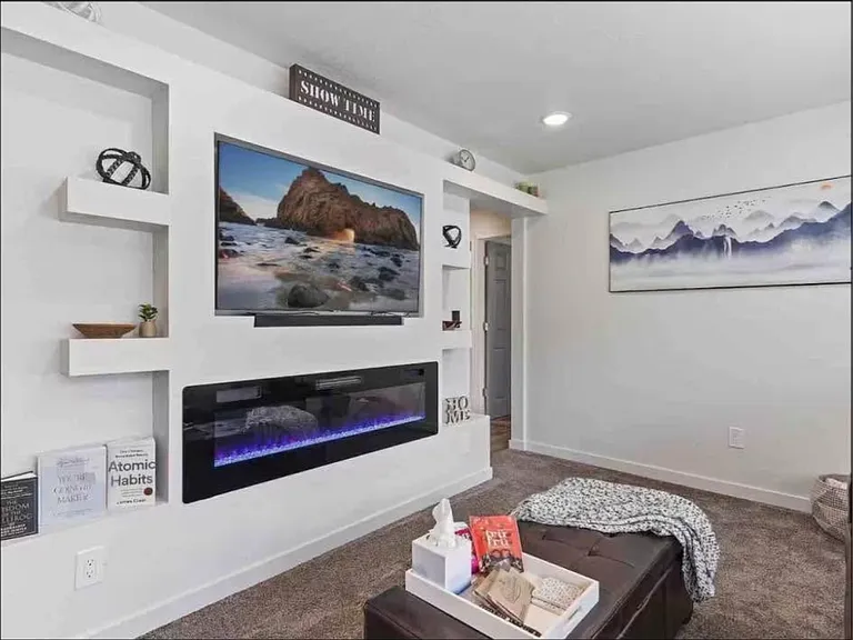 3263 Van Buren Ave — Photo 3