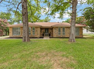 3808 Van Deman Dr, Benbrook, TX 76116