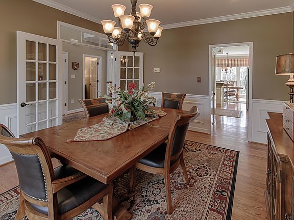 5th image of 1824 Thoreau Ln