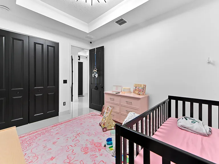 7461 Moonrise Dr — Photo 28