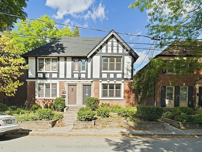 30 Strathgowan Ave #UPPER — Photo 18