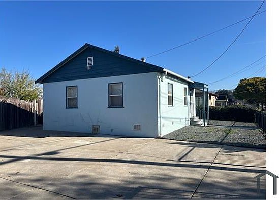 3rd image of 3319 Ohio Ave