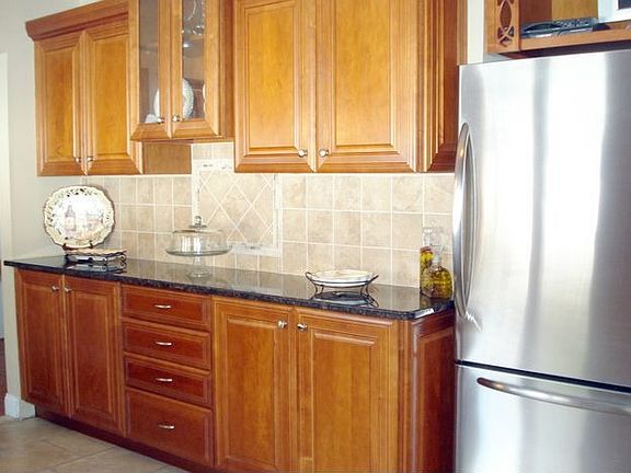 3rd image of 203 Laurel Dr