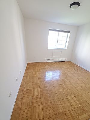 4th image of 23-31 31st Dr #2B