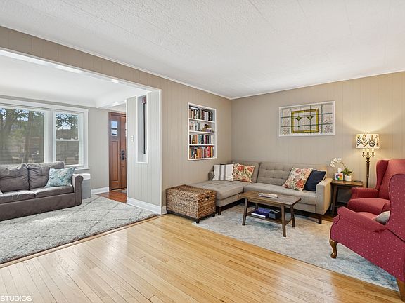 3rd image of 512 S East Ave