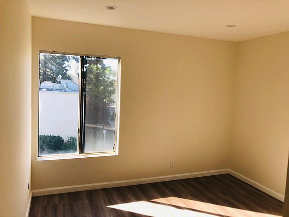 5th image of 5700 Etiwanda Ave Unit 228