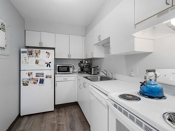 4th image of 48 Dwight St APT 5