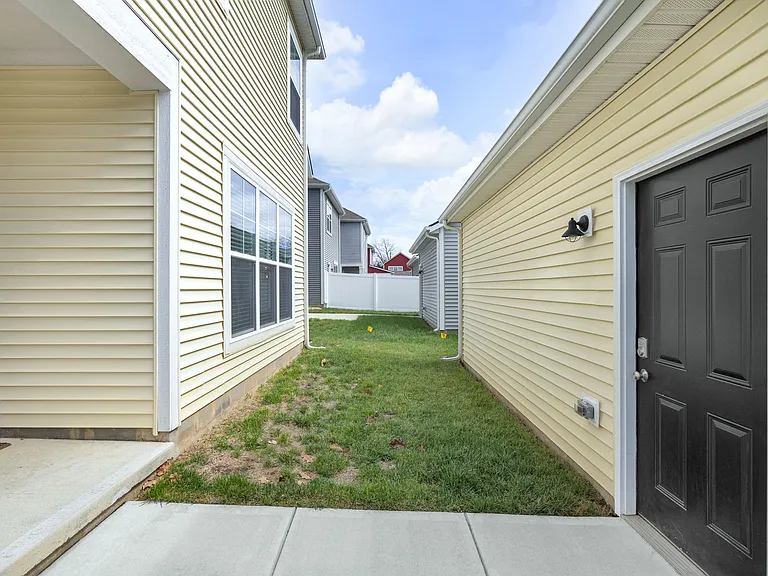 2921 Bolton Square Blvd #A — Photo 47