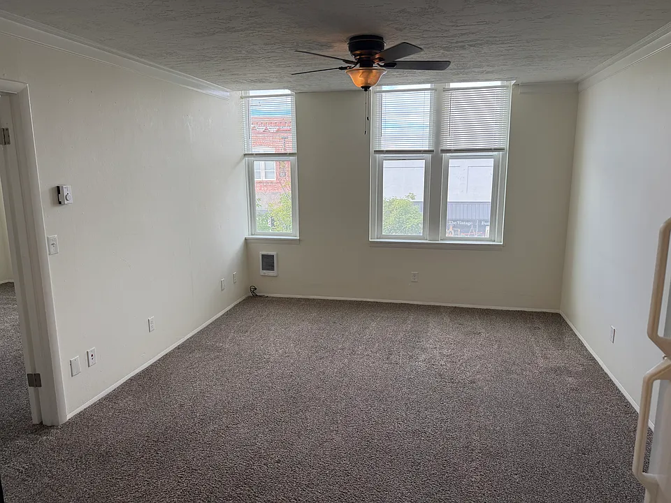 220 SW 3rd St #3