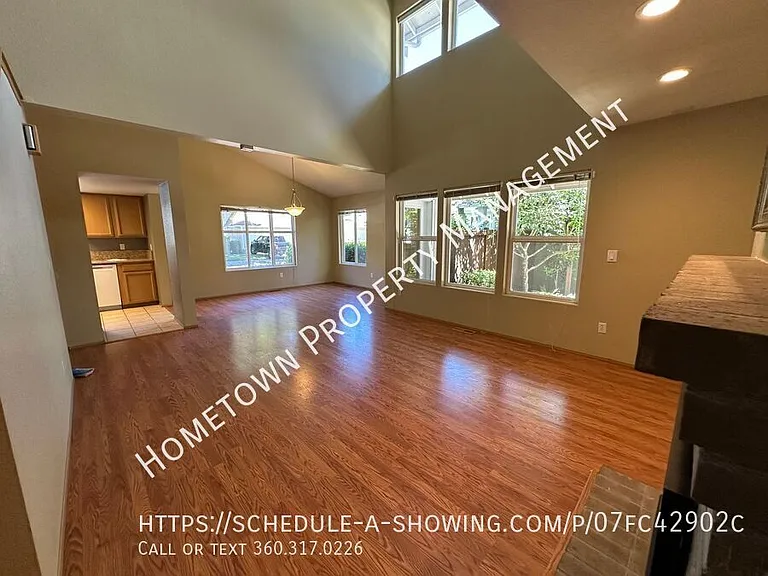 4683 Barrington Ln SE — Photo 3