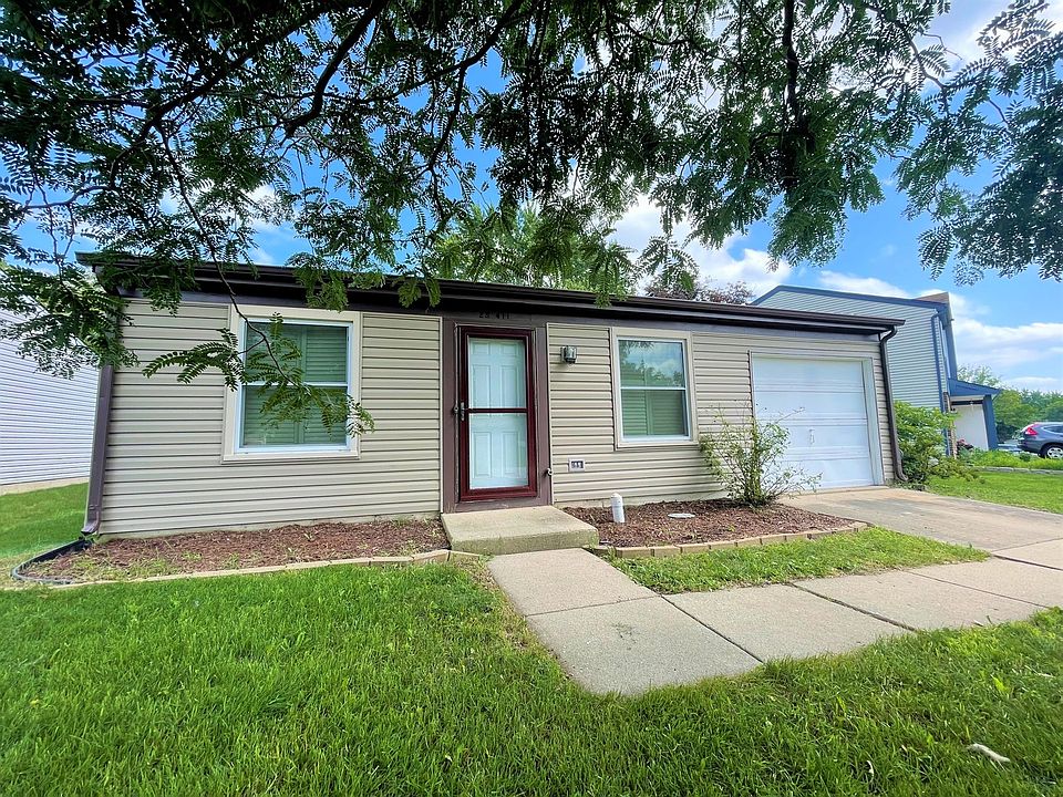 1st image of 2S411 Continental Dr