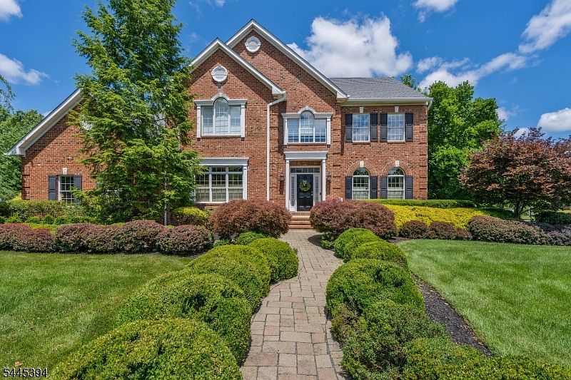 1st image of 17 Sugarwood Way