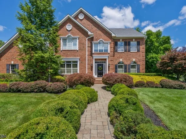 17 Sugarwood Way, Warren Twp., NJ 07059