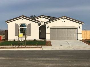 540 Daphne Ln, Lemoore, CA 93245