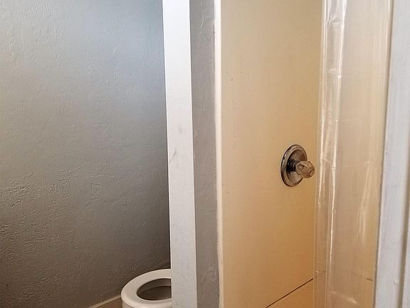 4th image of 260 Washington St APT 2