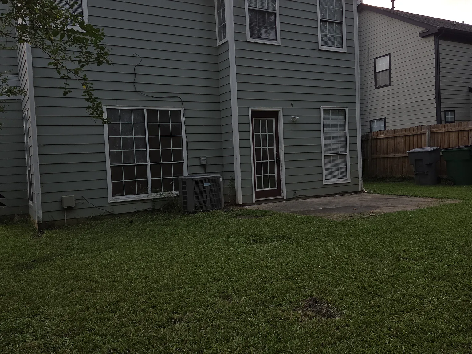 3 bed, 2.5 bath, 1450 sqft, $1,800 — Photo 2