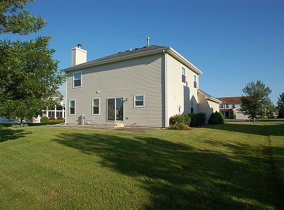 3rd image of 1503 S Bayport Ln