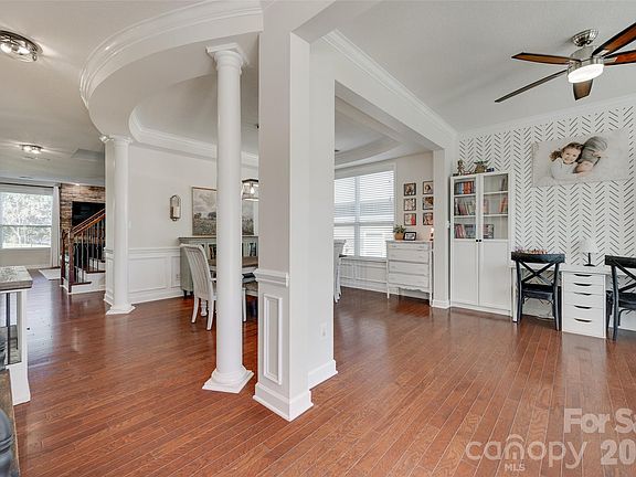 4th image of 305 Laurel Bay St NW