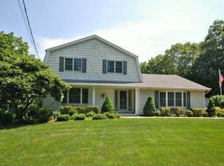 212 Stony Hollow Rd, Greenlawn, NY 11740