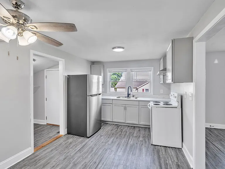 104 Lake Ave — Photo 12