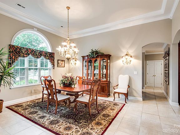 4th image of 1410 Obrian Dr
