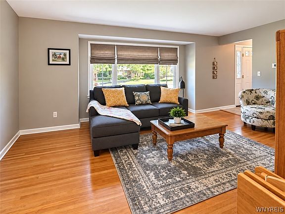 5th image of 35 Treehaven Rd