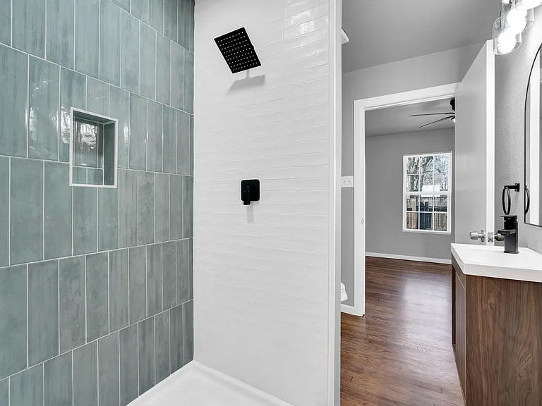 413 Shaw St — Photo 10