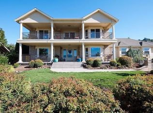3973 Cherry Ln, Medford, OR 97504