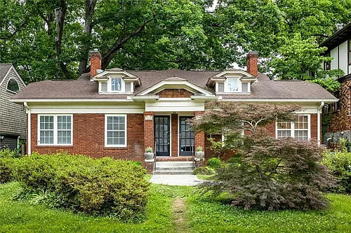 1047 Greencove Ave NE Photo 1