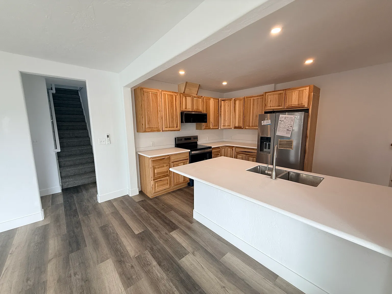 2 bed, 1200 sqft, $1,600 — Photo 2