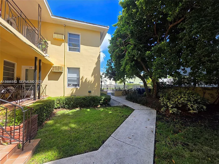 8024 Harding Ave #1 — Photo 32