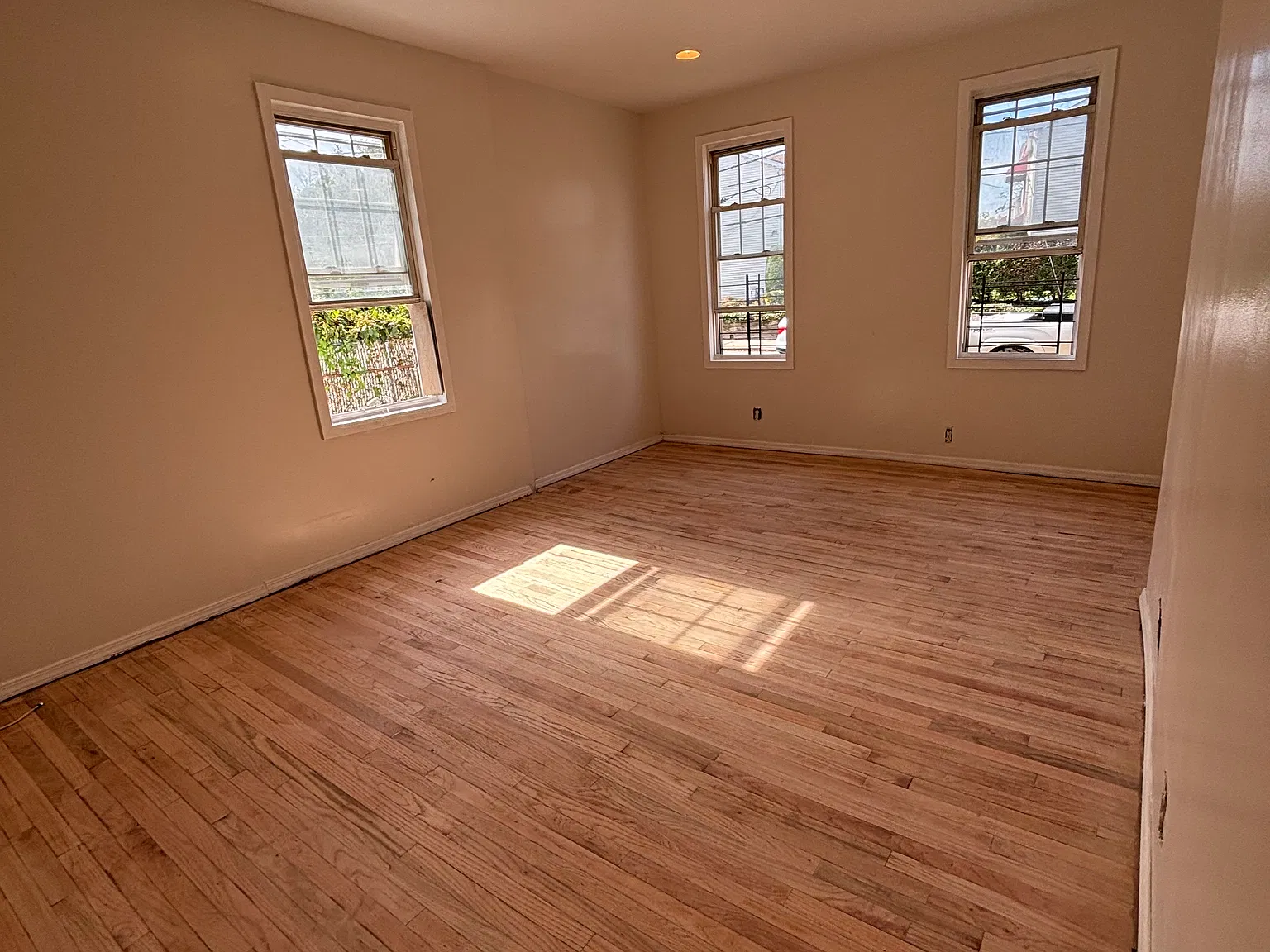 4 bed, $3,600 — Photo 4
