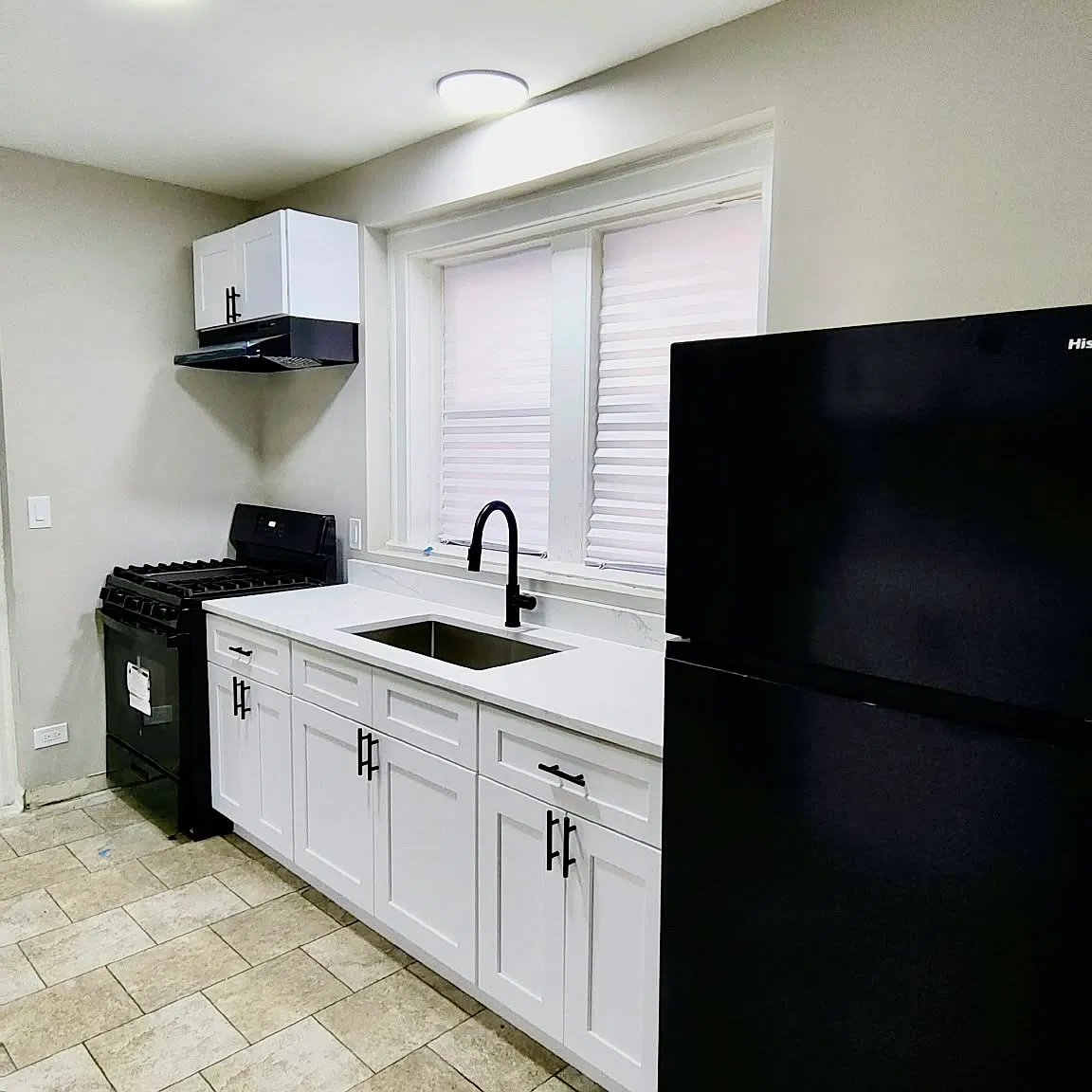 3 bed, 1500 sqft, $1,900 — Photo 1