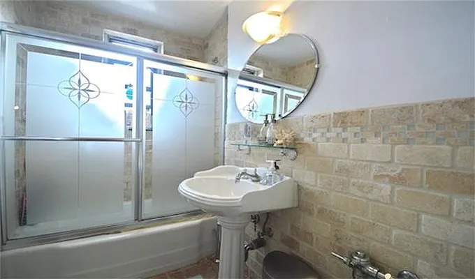 Rented by Maz Group NY | media 7
