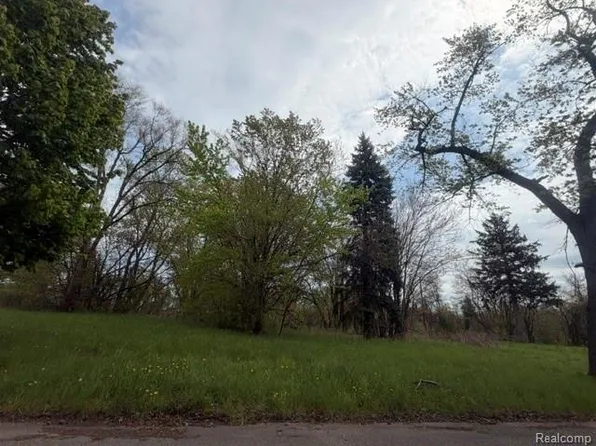 6002 Malcolm St, Detroit, MI 48213