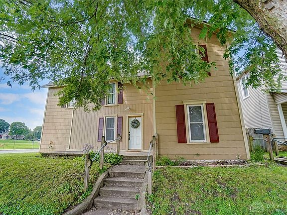 2nd image of 106 Lincoln Pl