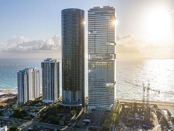 4th image of 18501 Collins Ave #2504