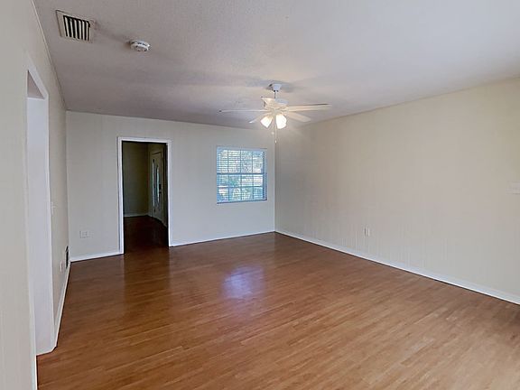 4th image of 1225 Hunt Ave