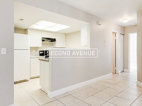 3rd image of 1163 Bayshore Dr N