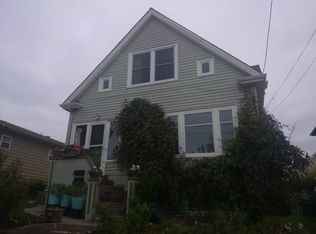 2852 NW 66th St, Seattle, WA 98117