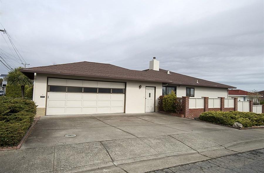 1st image of 3281 Crestmoor Dr