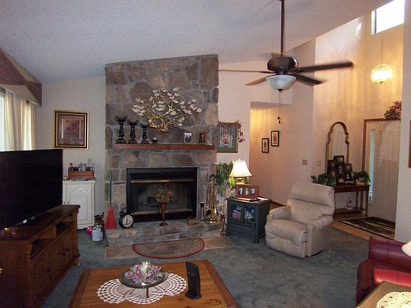 2nd image of 108 Anglewood Dr