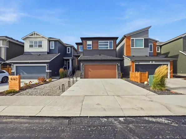 436 Belmont Park SW, Calgary, AB T2X 5S9